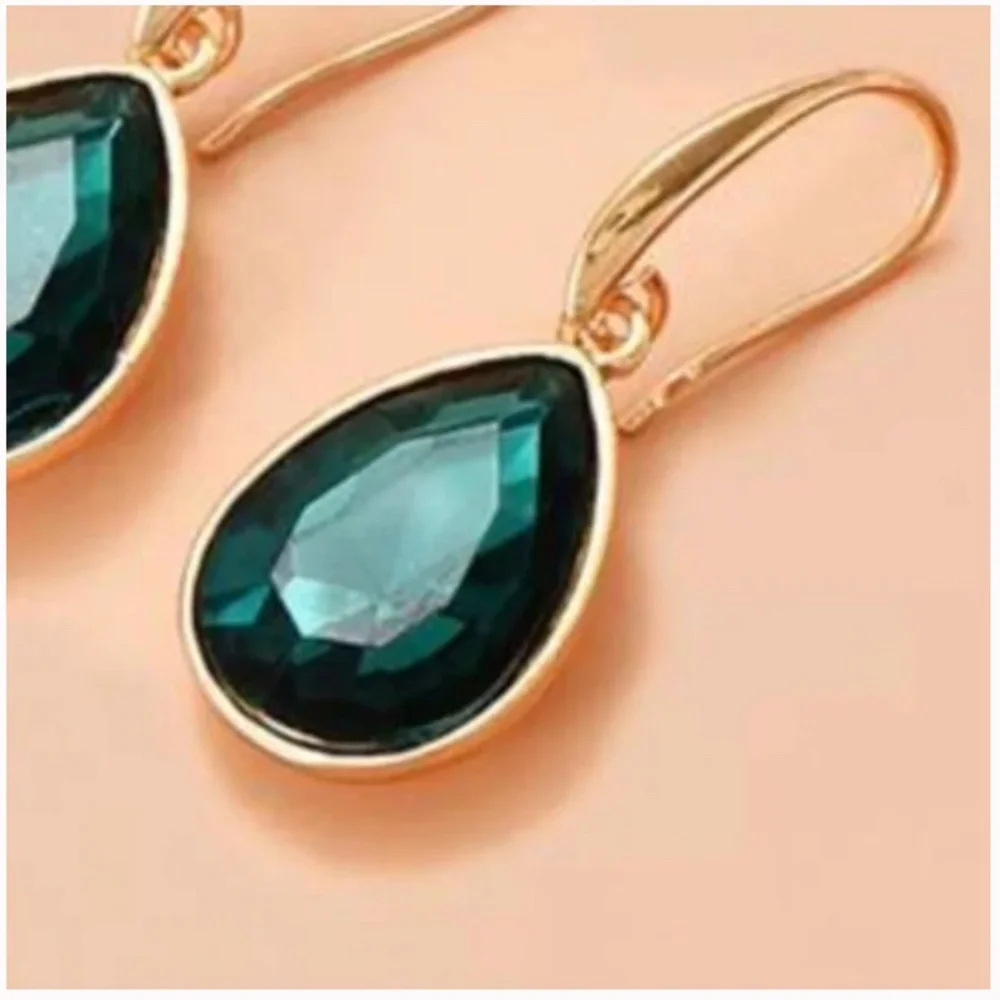 ❤️ FREE Rain Drop Tear Green Hipster Chic Glam Classy Elegant Party Art Earrings